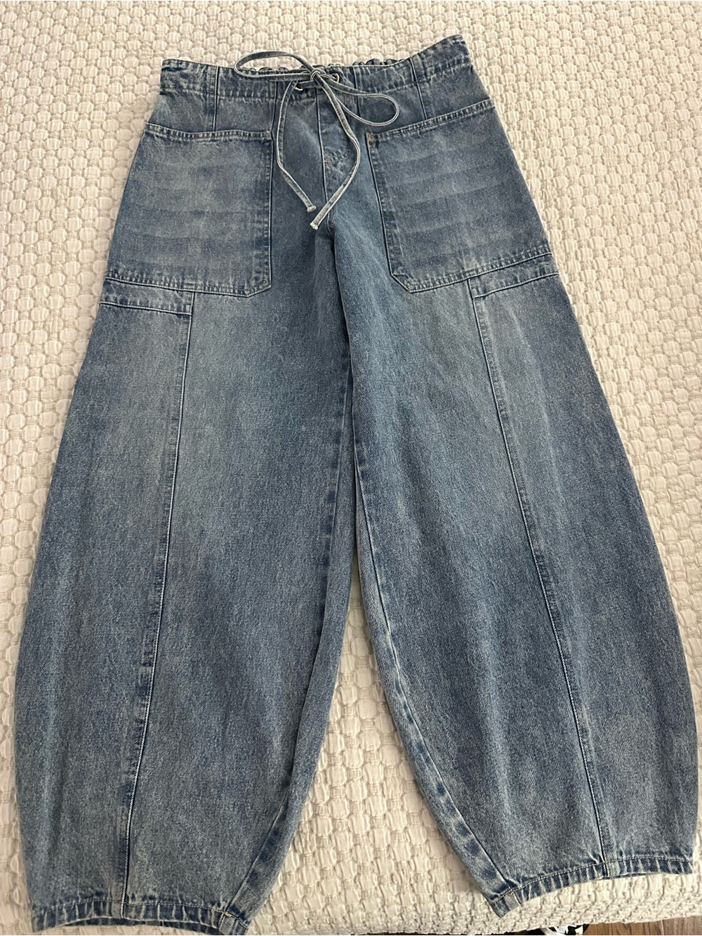 Bluivy Barrel Style Washed Blue Wide-Leg Drawstring Jeans